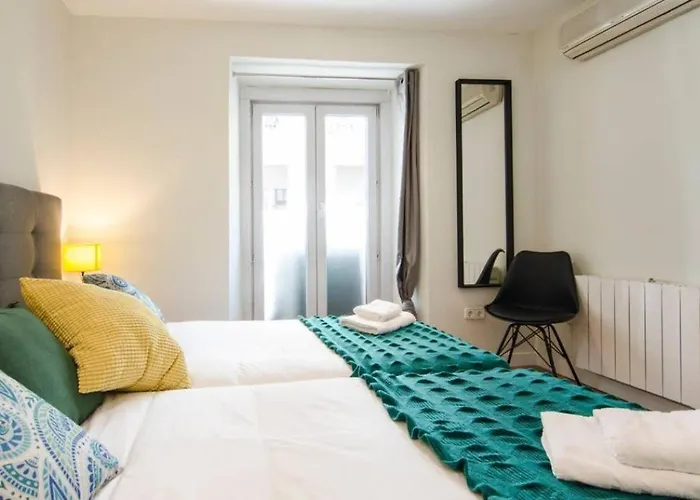 Personalized And Modern- 2 Bd 1Bth- Opera